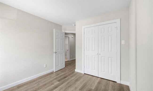 Foto del edificio - 6801 Haight St