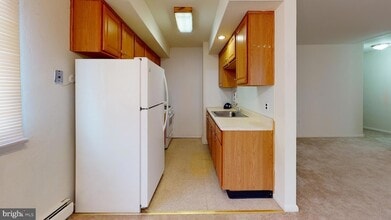 Building Photo - 910 Fox Chase Rd Building Photo - 910 Fox Chase Rd