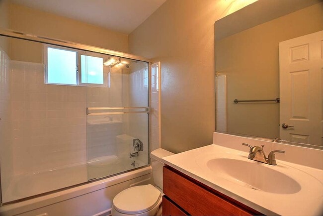 Building Photo - Verandas Apartments