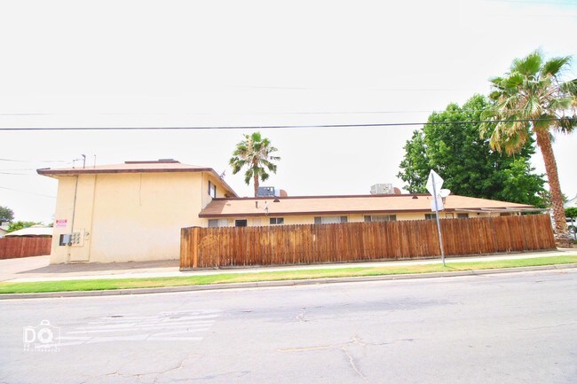 Building Photo - 201 El Tejon Ave
