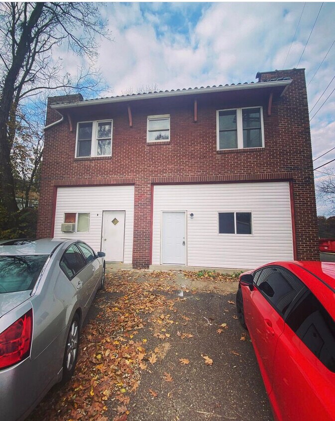 Primary Photo - 1500 Center Ave