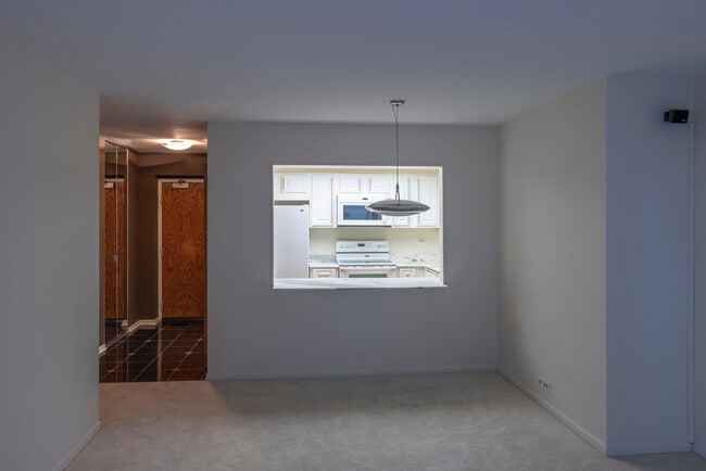 Building Photo - 155 N Harbor Dr