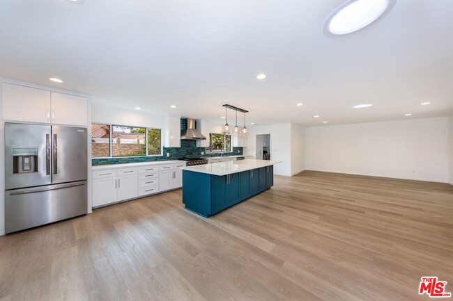 Foto del edificio - 13307 Westcove Dr