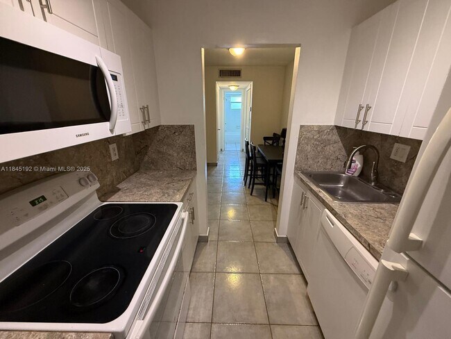 Foto del edificio - 2633 Pierce St