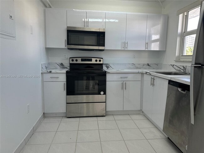 Building Photo - 1345 West Ave