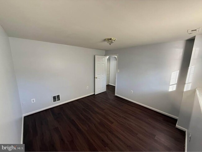 Foto del edificio - 14941 Enterprise Ln