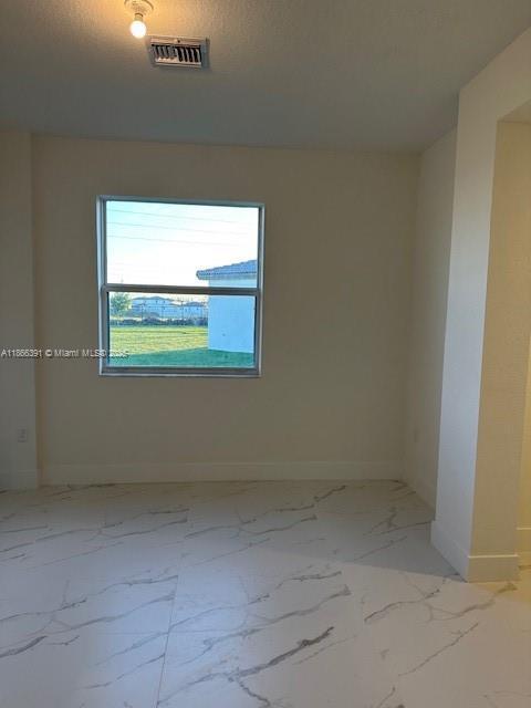 Foto del edificio - 2490 SE 23rd Terrace