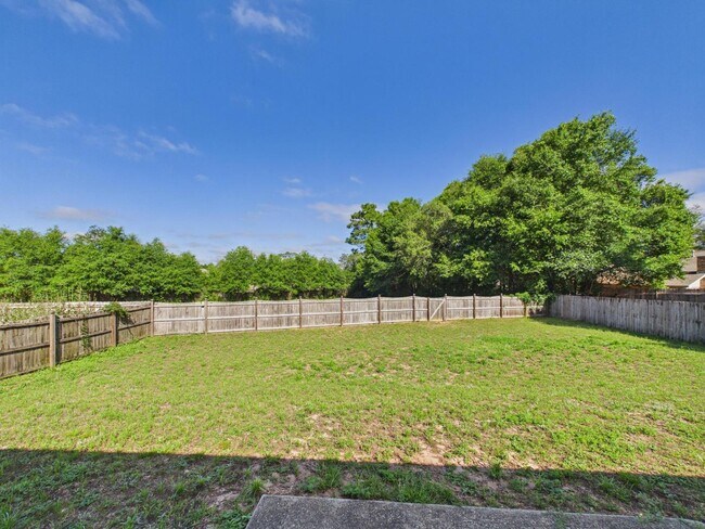 Foto del edificio - 4546 Live Oak Church Rd