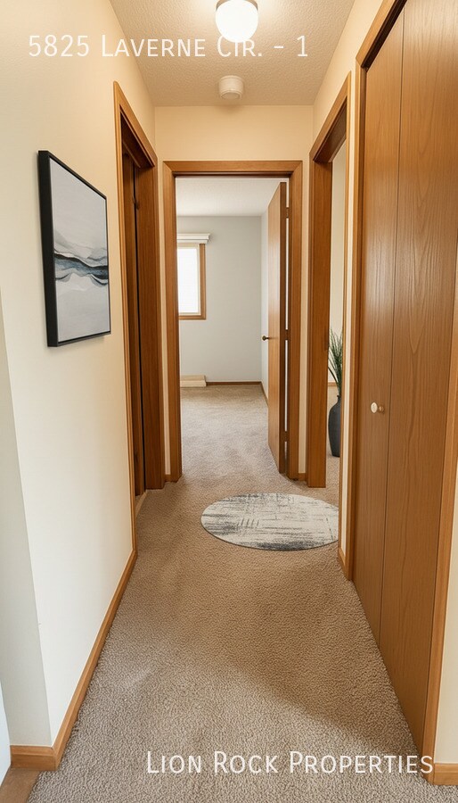 Building Photo - 5825 Laverne Cir N