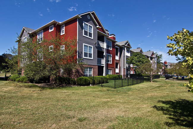 Building Photo - River Oaks