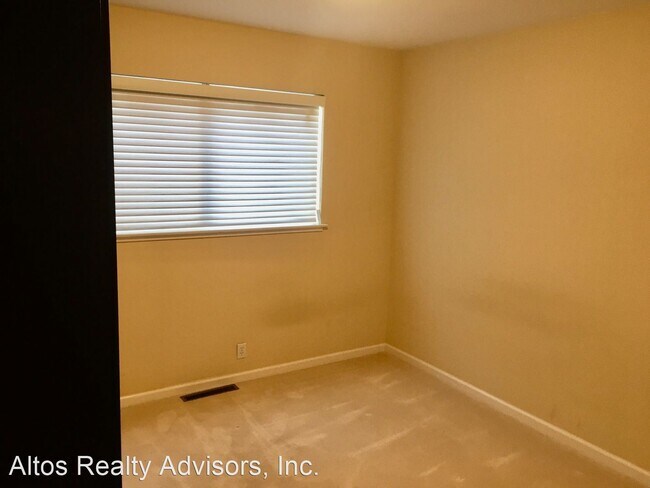 Building Photo - 3 br, 2 bath House - 4893 Clarendon Drive