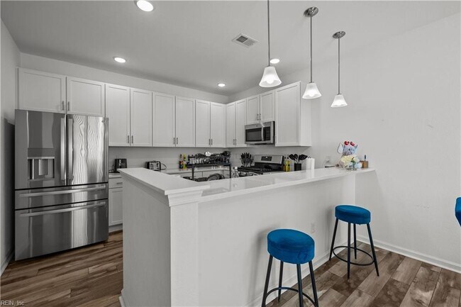 Building Photo - 5024 Hawkins Ml Wy