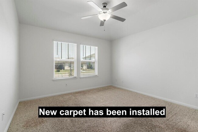 Building Photo - 121 Oakdale Meadows Ln