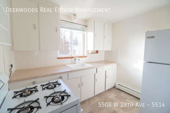 Building Photo - Adorable 1 Bed / 1 Bath Apt in Edgewater! ...