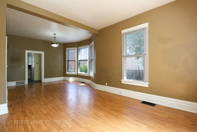 Foto del edificio - MOVE IN SPECIAL $500 OFF FIRST MONTHS RENT...