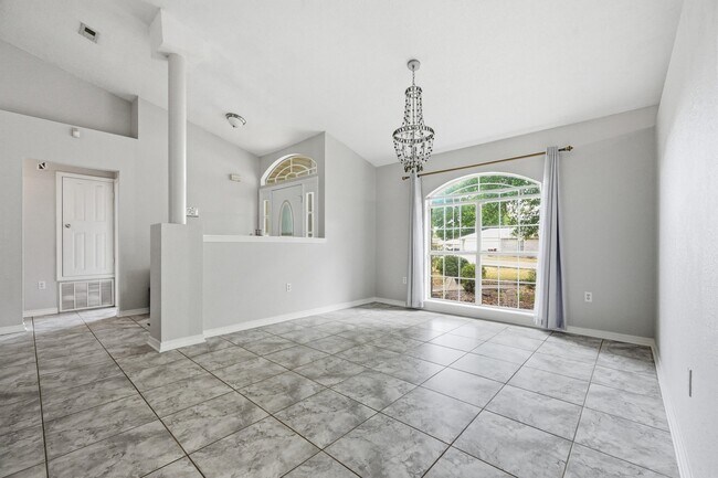 Foto del edificio - 123 Steeplechase Dr