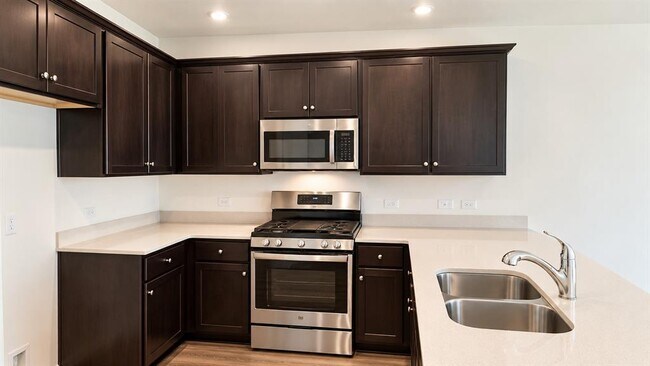 Building Photo - 7316 Tonka Ln
