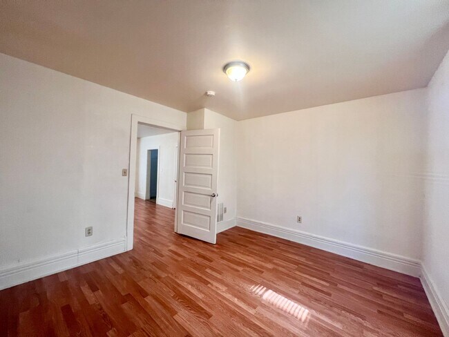 Foto del edificio - 626 12th Ave S
