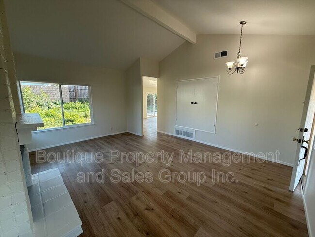 Foto del edificio - 23892 Danby Dr