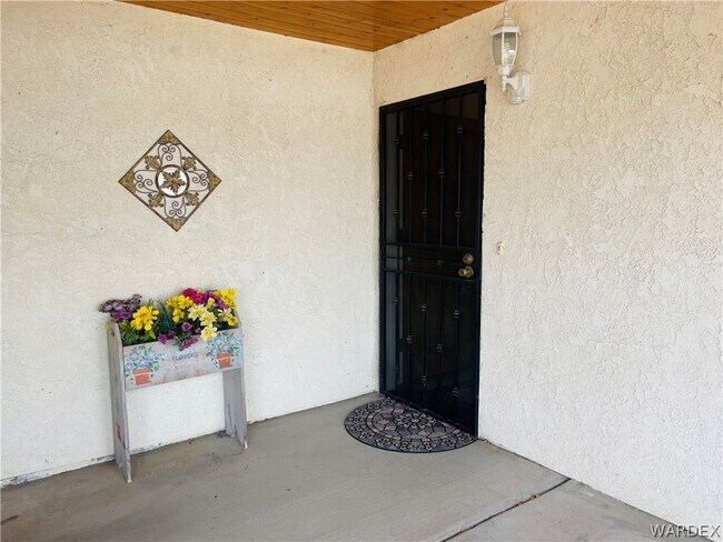Foto del edificio - 2531 Country Club Dr