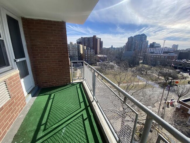 Foto del edificio - 444 Bedford St