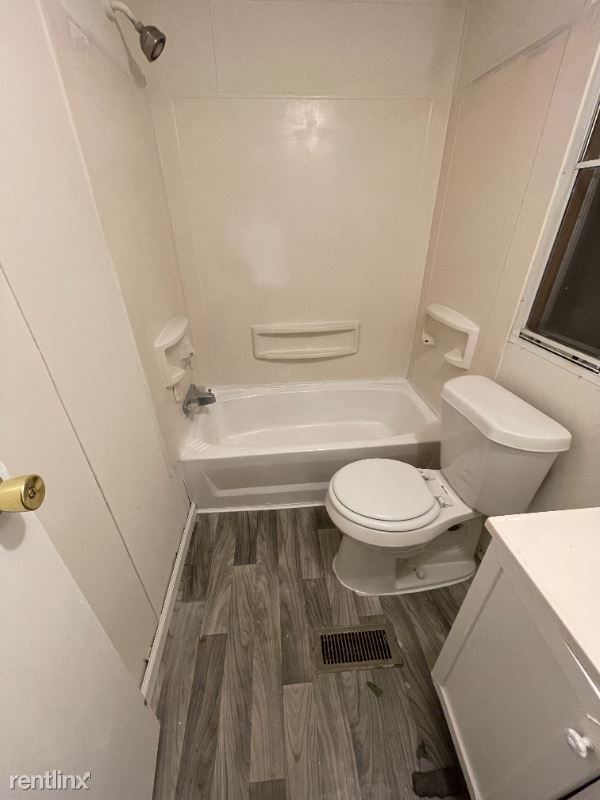 Foto del edificio - 4 br, 2 bath Mobile Home - 15520 Garrett Ln