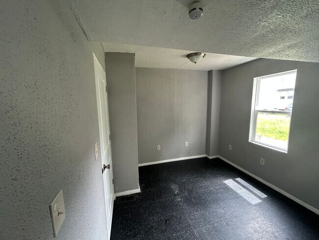 Foto del edificio - 2344 East Ave