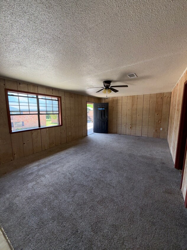 Foto del edificio - Oak Ridge Apartment