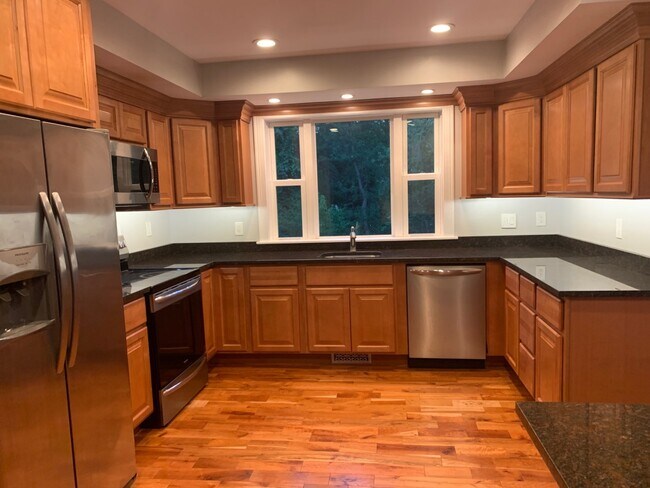 Kitchen - 64 Parker Terrace Ext