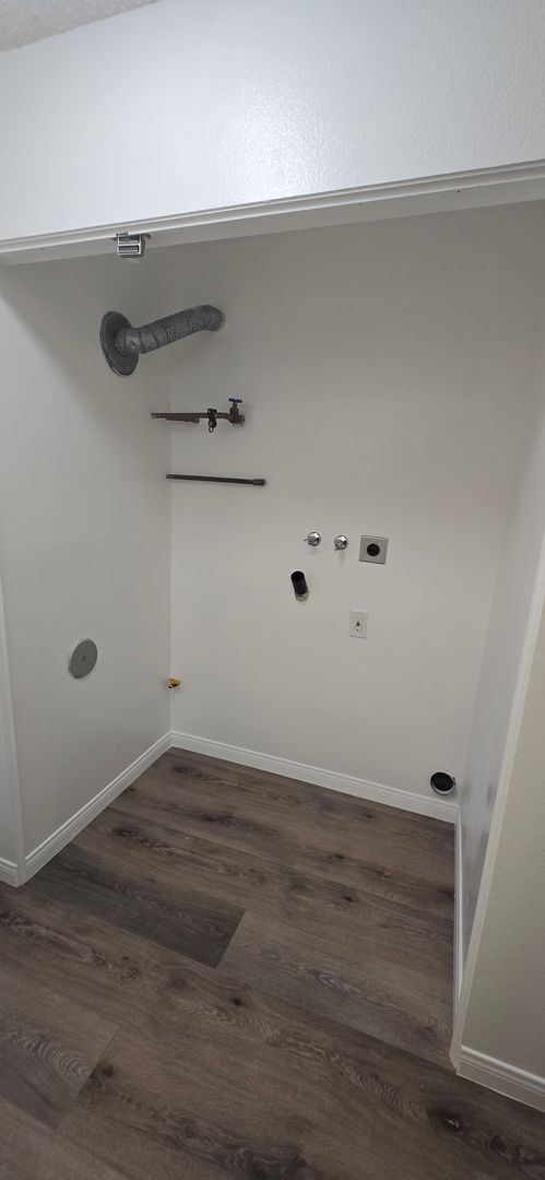 Foto del edificio - East Ventura Condo - One Bedroom Loft