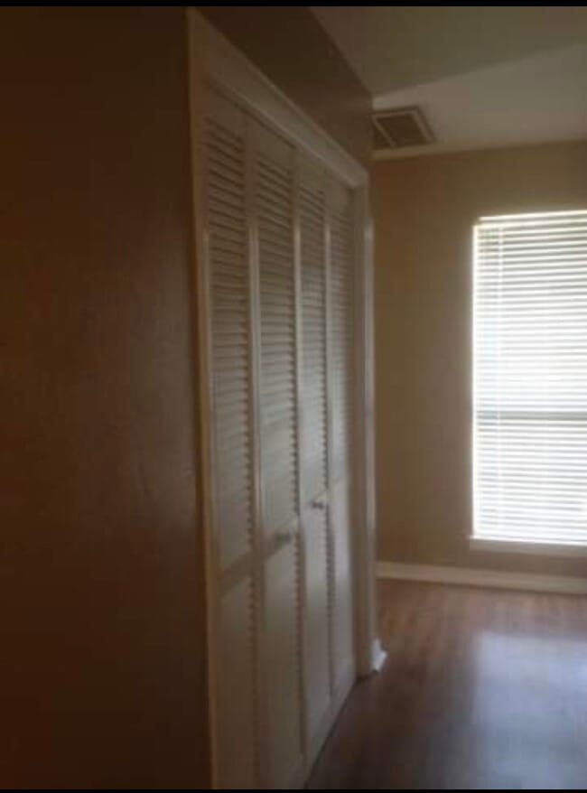 Building Photo - 1414 Highland Ave