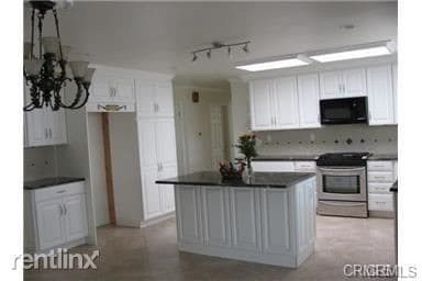 Building Photo - 4 br, 2 bath House - 1525 E Baldwin Ave