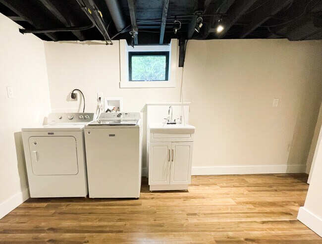 Building Photo - 5833 Kentucky Ave