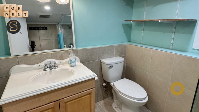 Building Photo - 672 11th St