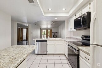 Building Photo - 205 N 74th St