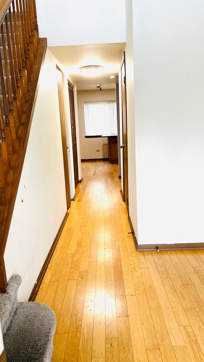 Foto del edificio - 722 E Whispering Oaks Dr