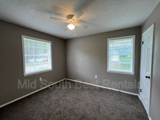 Foto del edificio - 3281 Sunrise