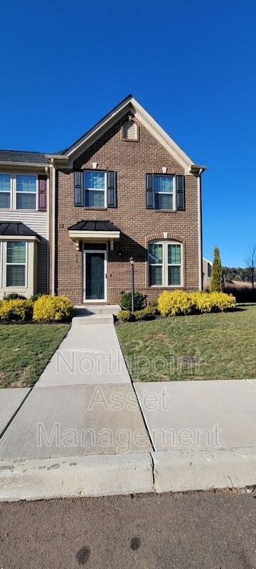 Foto del edificio - 610 Lenten Rose Ln