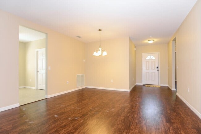 Building Photo - 4439 Wall Ln
