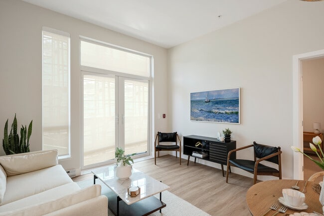 Building Photo - Brio Apartments