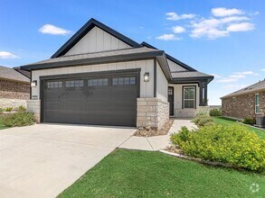 Building Photo - 612 Benton Ln