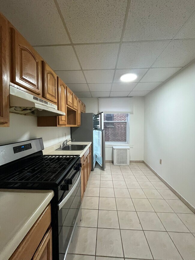 Foto del edificio - 179 W 48th St