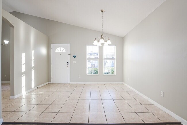 Building Photo - 2613 Deck Ave