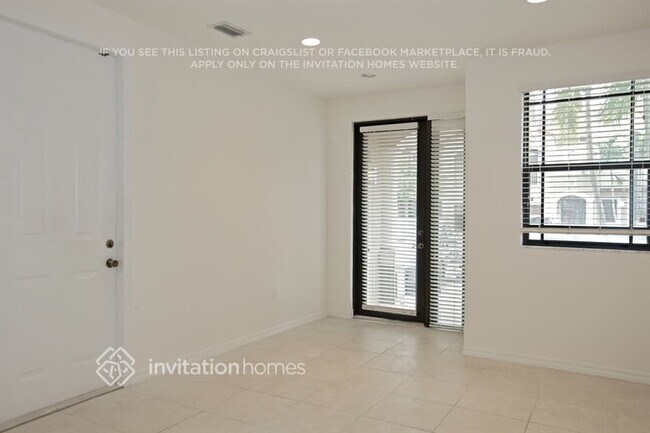 Foto del edificio - 627 NE 35th Ave