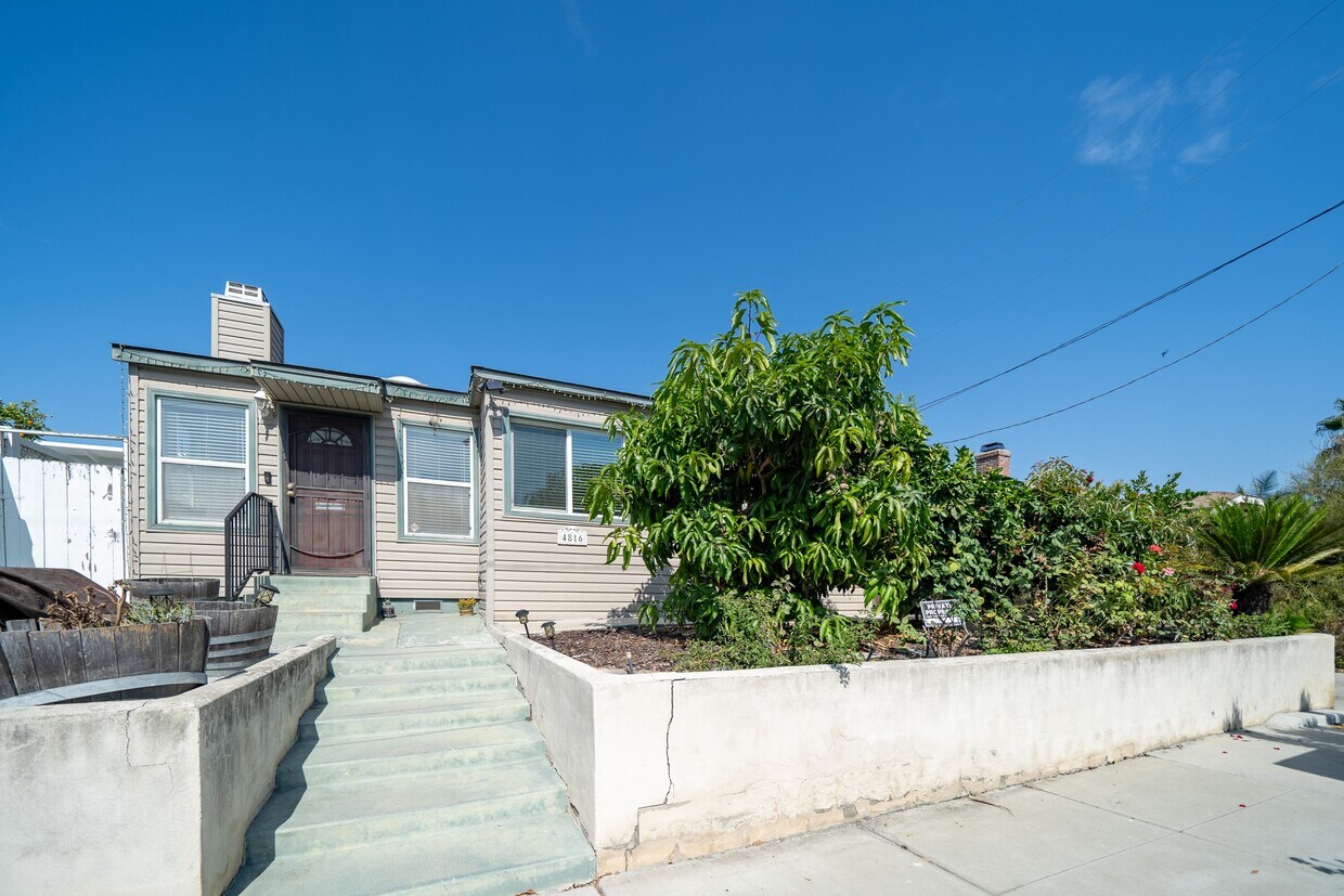 Foto principal - 4816 Bancroft St