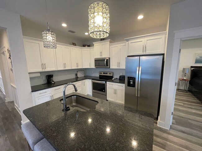 Building Photo - For Lease - 3 BR|2 BA Home on PCB!