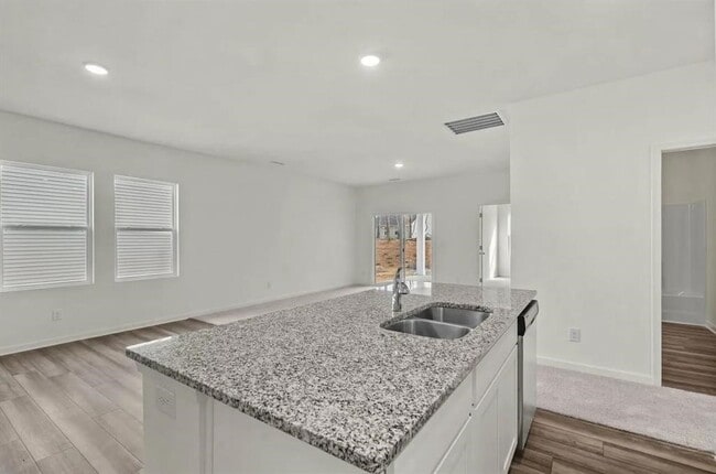 Building Photo - 31294 Williams Lndg St