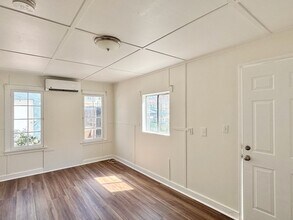 Building Photo - 4628 York Blvd