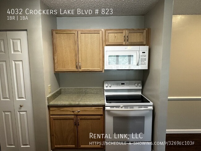Building Photo - 4032 Crockers Lake Blvd