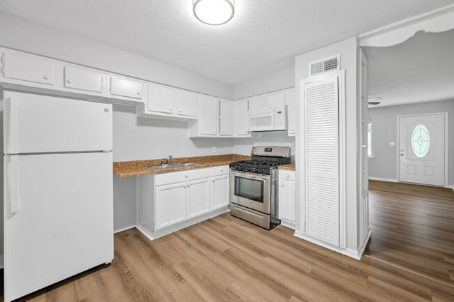 Foto del edificio - 1208 Gadd Rd